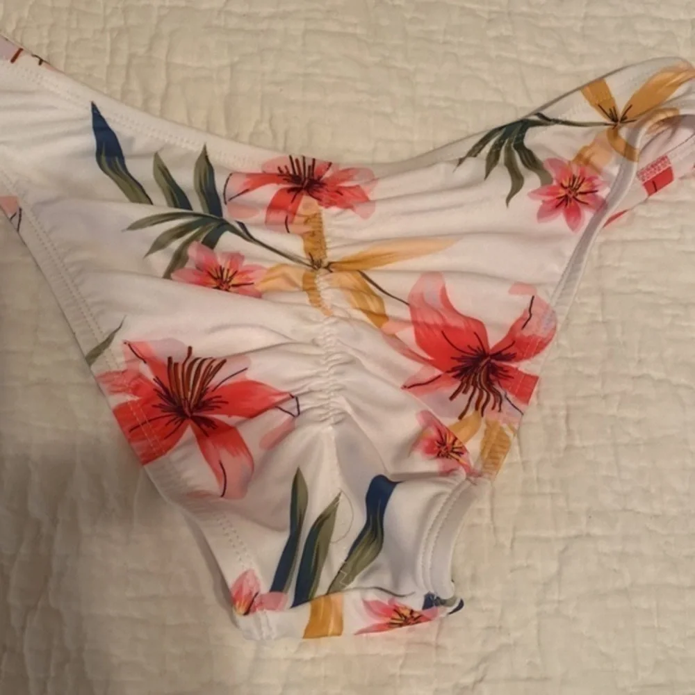 Shade‎ &Shore bathing suite